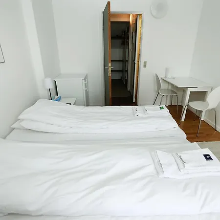 9 Sma Hjem Szálloda 2*