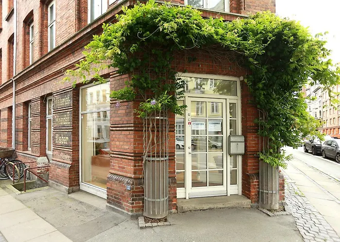 9 Sma Hjem מלון 2*