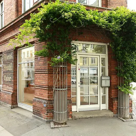 9 Sma Hjem Ξενοδοχείο 2*